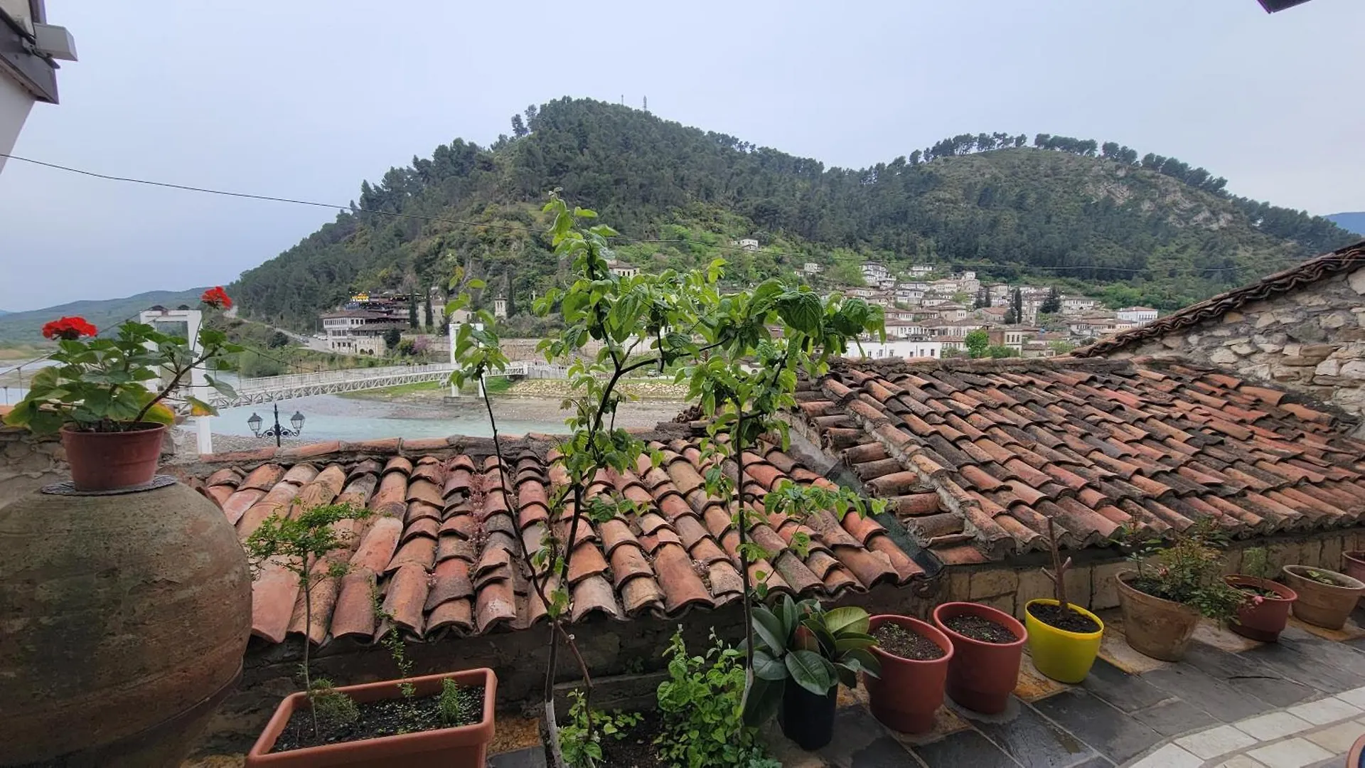 Guest House Mangalem بيرات 0*,