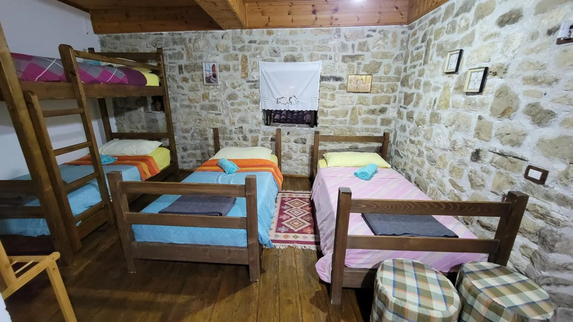 Guest House Mangalem Ostello