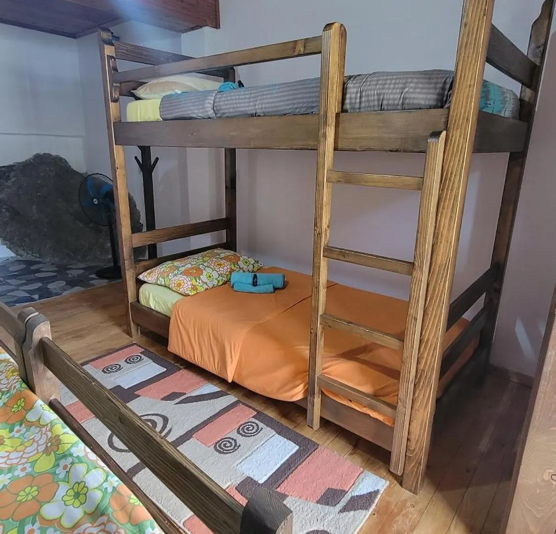 Guest House Mangalem Berat Hostel